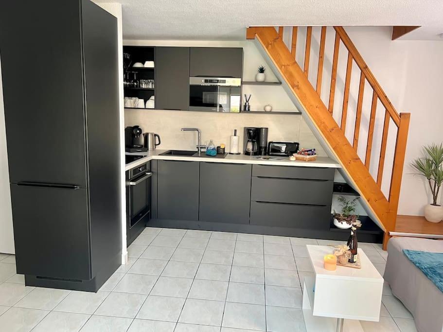 Perle Beach, Petite Maison Situee En Bord De Plage, Piscine. Guidel Eksteriør bilde